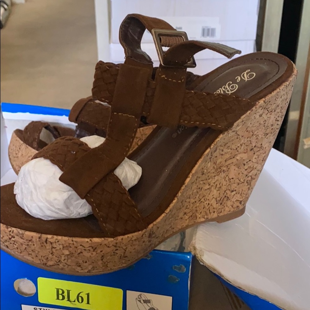 Brown Wedges - Picture 3 of 3